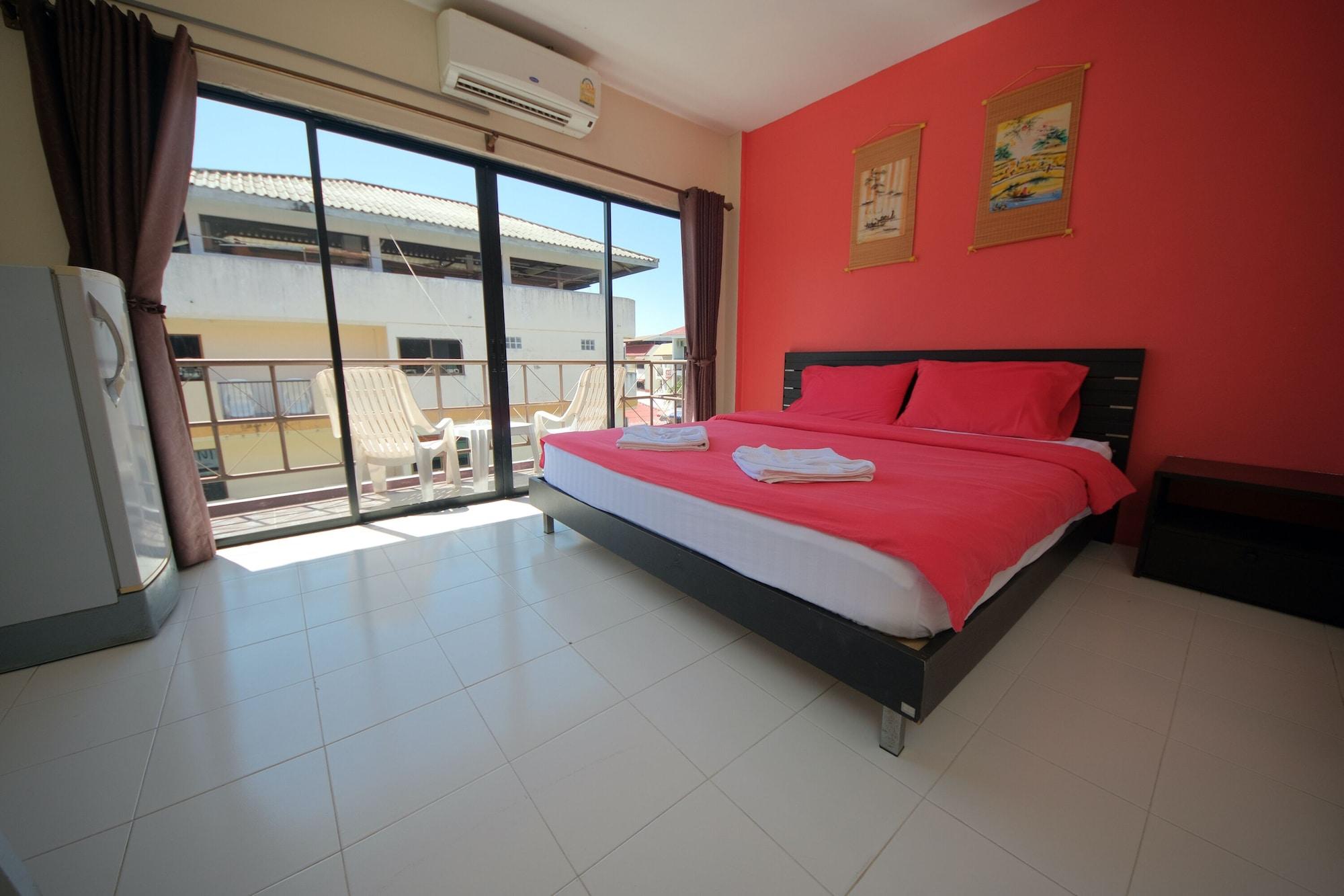 Pineapple Guesthouse Karon Exterior foto